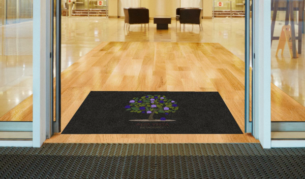 Logo mat Logo Mats Carpetă antipraf interior personalizată – Reține praf și umiditate, antiderapantă, ideală pentru zone cu trafic intens